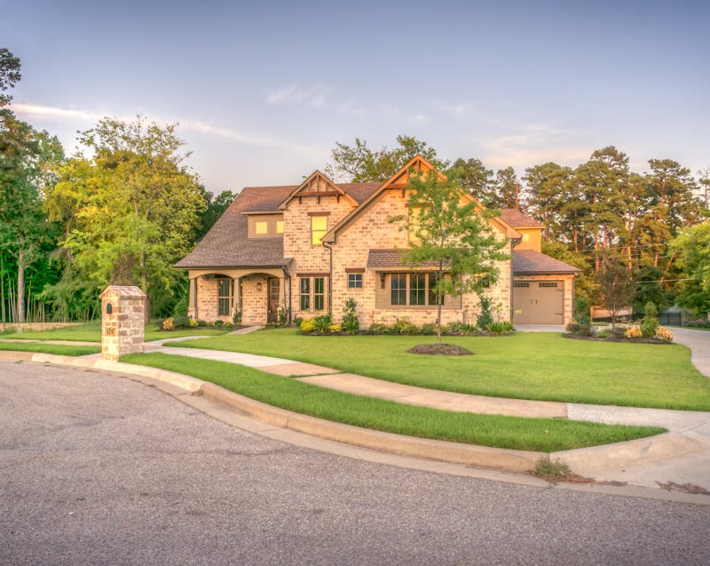 a beautiful front yard